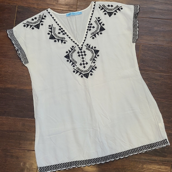 Embroidered tunic top - Picture 2 of 6
